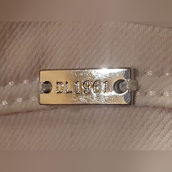 DL1961 - Angel - Mid Rise Skinny Ankle - Picture 10 of 16